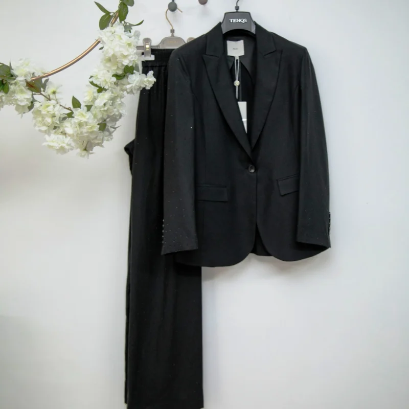 TAILLEUR GIACCA E PANTALONE SHIKI COLOR NERO